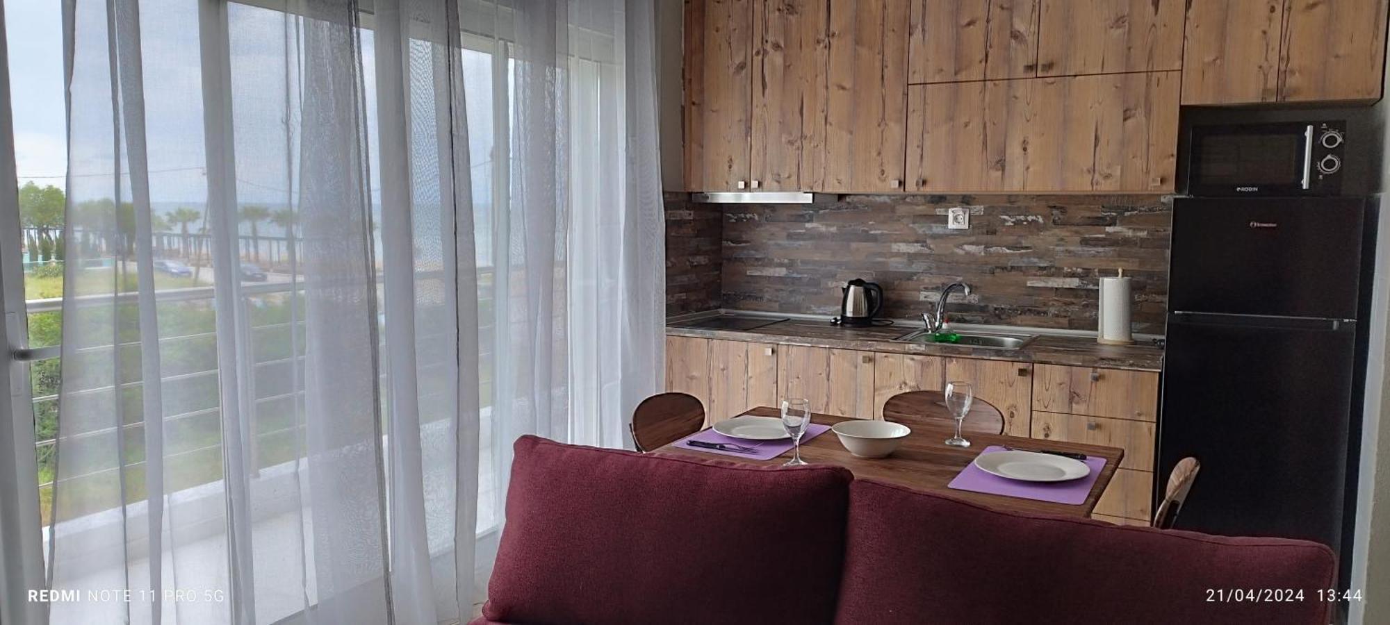 Sea Breeze Epivates Apartment Неойе Епиватай Екстериор снимка